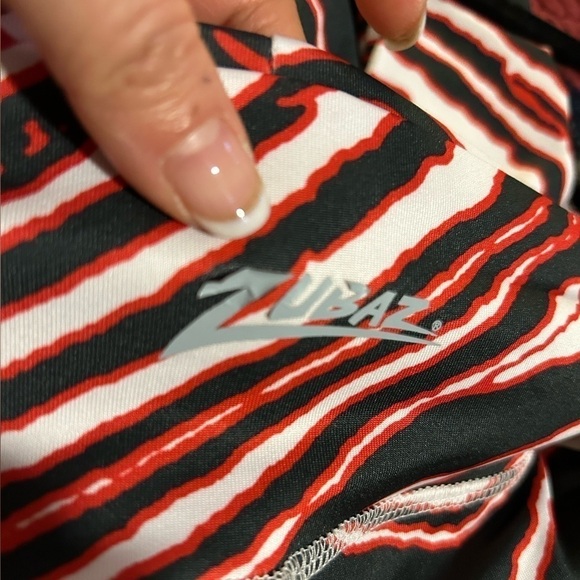 Zubaz NCAA Texas Tech Red Raider zebra leggings. 3 inch waist band Sz M. J2 - Picture 8 of 8